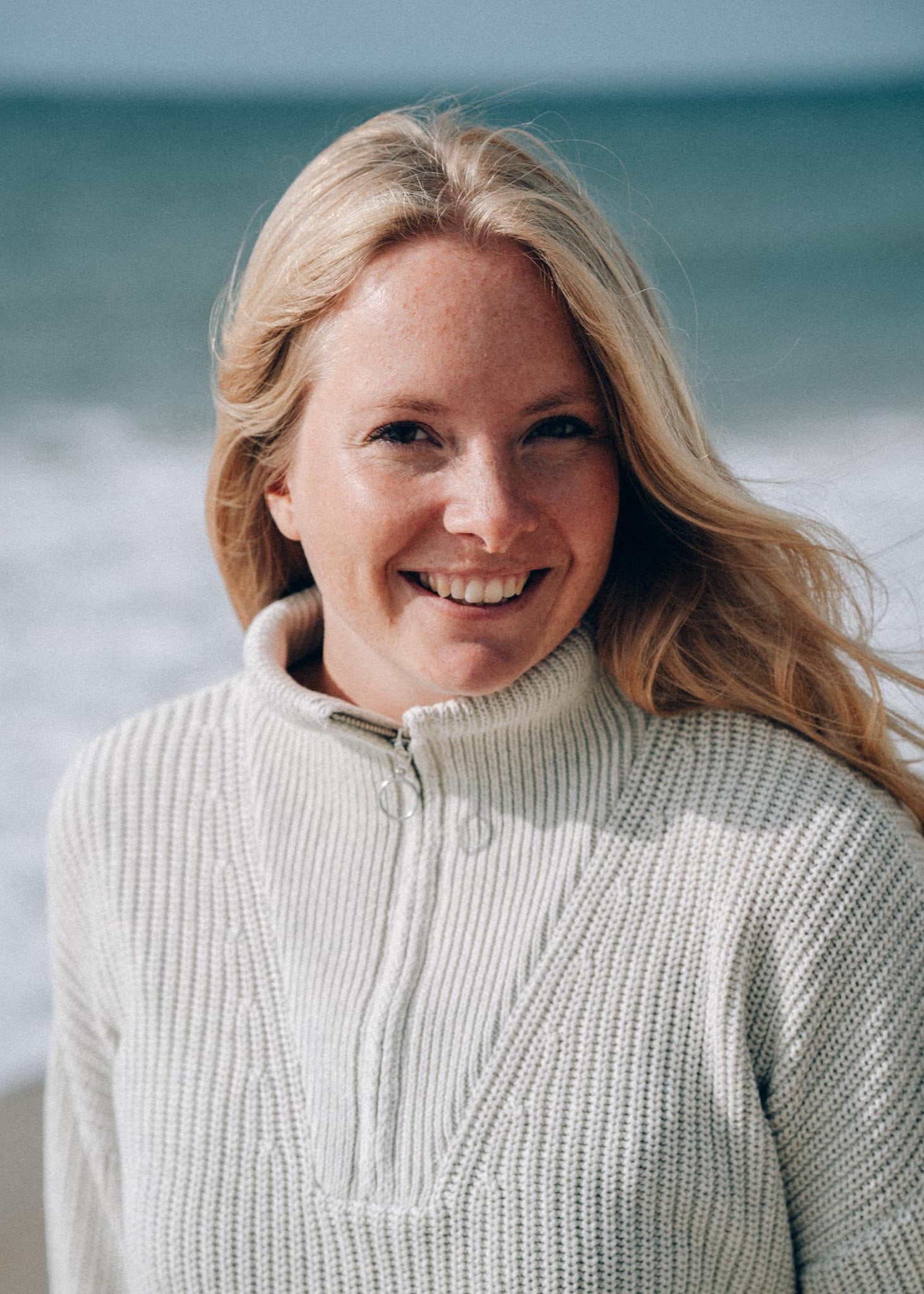 Lefke Troyer am Meer